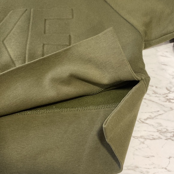 Nike Crew Cropped Sweater - Picture 13 of 14